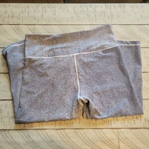 Zyia crop leggings patterned 8-10